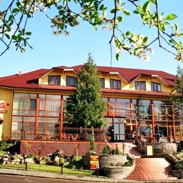 Продається готель в центрі Трускавця з землею
