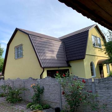 Дача біля річки …..