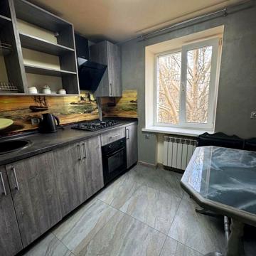 Академіка Корольова вул., 2