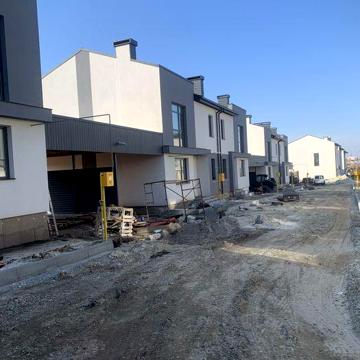 Продаю котедж поруч ЖК Grand  Village в Сокільниках