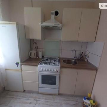 Довгострокова оренда 3к Квартира Кульчицької вулиця