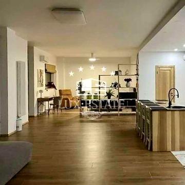 Продажа 3-комнатной квартиры в престижном ЖК "Карат". Центр ЖК Карат