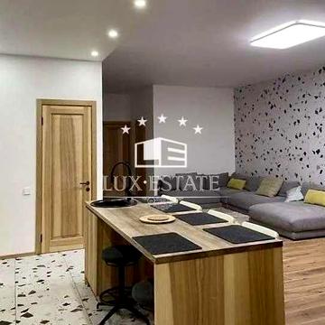 Продажа 3-комнатной квартиры в престижном ЖК "Карат". Центр ЖК Карат