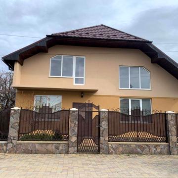 Продаж двохповерхового будинку в м.Мукачево