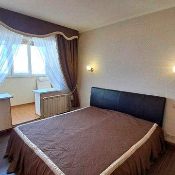 Квартира з дивовижними краєвидами пр. Свободи 3Б.