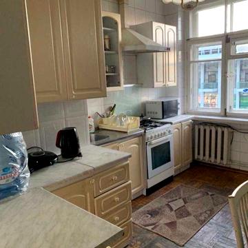 Продам 3-х Сталинку в центре Европейская площадь 2 Цум