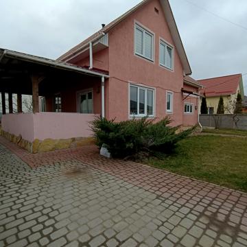Провулок Різдвяний, 10