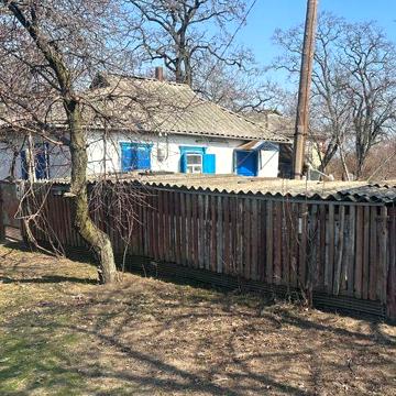Будинок в селі Погреби