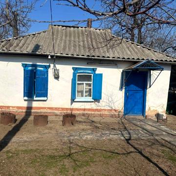Будинок в селі Погреби