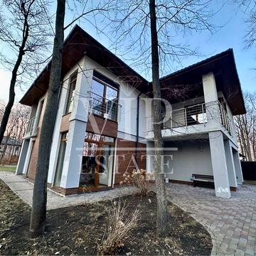 Эксклюзивно КП Лесное. Продажа дома 300 м.кв.,12 соток. Лесопарк