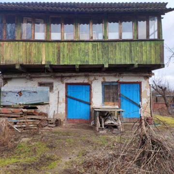 Продається будинок з земельною ділянкою 25 соток