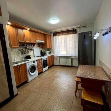 Продаю 4 комнатную большую квартиру Озёрная ( Намыв )   ID-7777