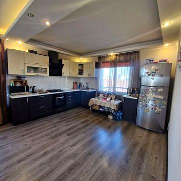 Продаж 5к Дім Грушевського вулиця