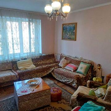 ПРОДАЖ 2-х КІМНАТНОЇ квартири НЕДАЛЕКО від ЦЕНТРУ (китайська стіна)!