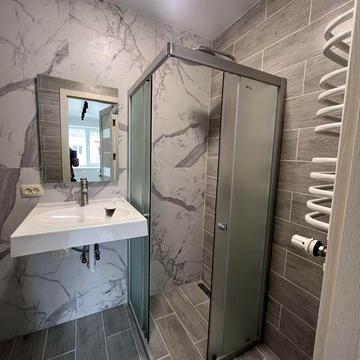 Продам квартиру з ремонтом