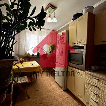 Продаж трикімнатної квартири Новий район.