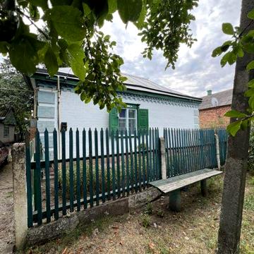 Два будинки, гараж,хоз приміщення
