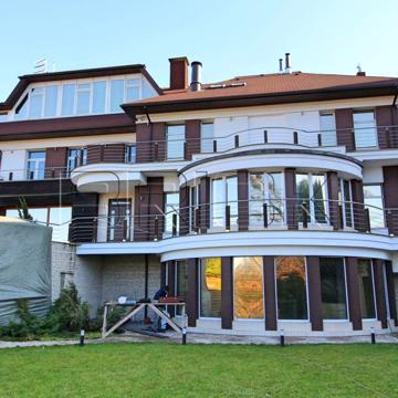 Привітна вул.