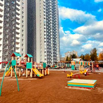 Коноплянська вул., 22