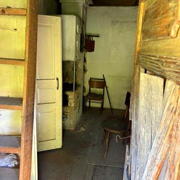 Будинок з ділянкою під Прилуками