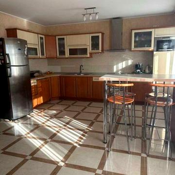 Продаж квартири 5 кімн П.Панча