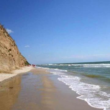 Продам квартиру біля моря в хорошому житловому стані в селі Курортне ЖК "КУРОРТНИЙ"