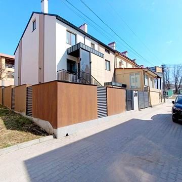 Садова вул., 2/1Г