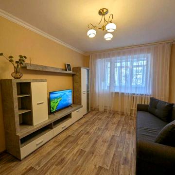 Здається 2 кімнатна квартира від власника на вул. Бульвар Героїв Крут