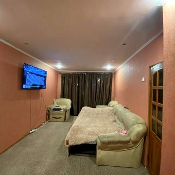 Продам 2 х кімнатну квартиру в центре
