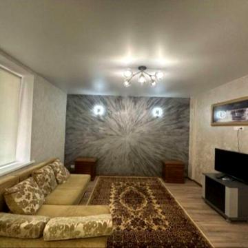 Продам 2-комнатную квартиру в Центре