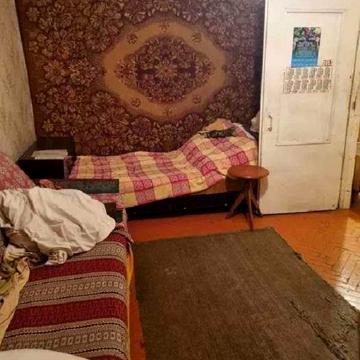 Дванадцятого Квітня вул., 30