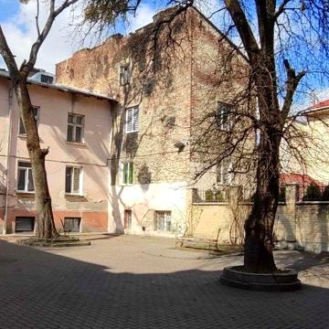 Продаж двохрівнева квартира вул.Стороженка