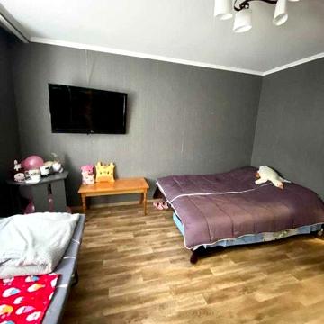 Продаж 2-кімнатної квартири вул. Металургів (біля Food House). ЦЕГЛА