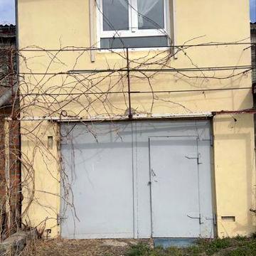 Елінг двоповерховий з терасою