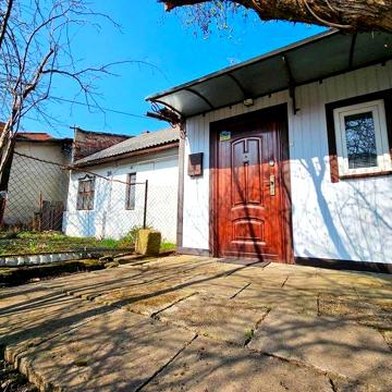 Власний будинок в центр. частині міста Стрий за ціною квартири...