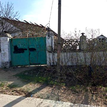 Продам  недостроенный дом .