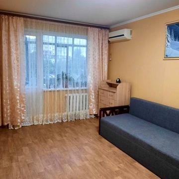 Продам двухкімнатну квартиру на Східному 1 (Восточный 1)