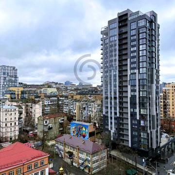 Видова квартира в центрі Києва 78м2. Метро Університет Бот Сад ЖК Аурум AuRoom
