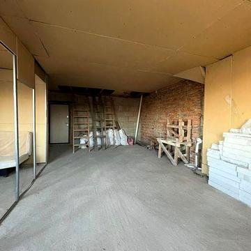 Продаж великої 1-кімнатної квартири в центрі Бучі