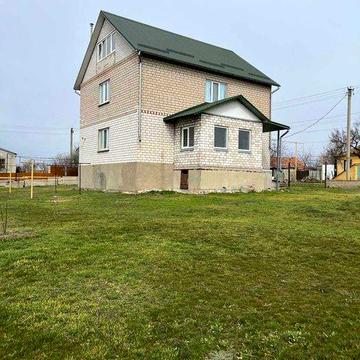 Продам 2- х поверховий будинок  з шикарним видом