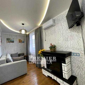 В продаже дом на берегу моря.