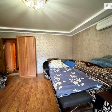 Довгострокова оренда 2к Квартира Степана Тільги (Революційна) вулиця