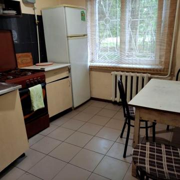 Академіка Заболотного вул., 38