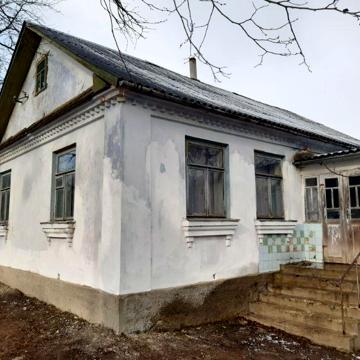 Будинок житловий+50сот.землі біля будинку