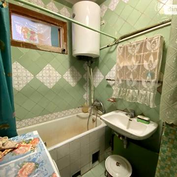 Продаж 2к Квартира Героїв Крут вулиця