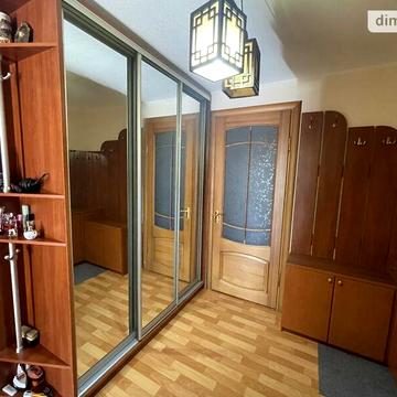 Продаж 4к Квартира вул. Робоча