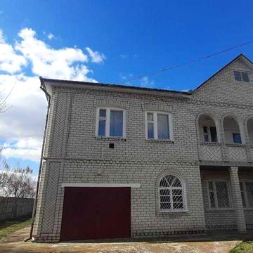 Продається житловий будинок з землею 25соток!