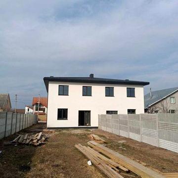 Продаж двох котеджів для втілення ваших задумів