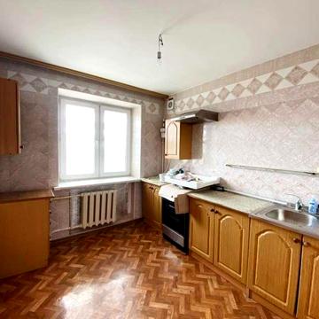 Продаю простору 1к.квартиру в Лісках, вулиця Київська. ц6