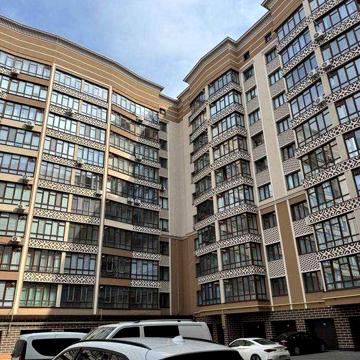 Актуальний продаж 3-х кімнатної квартири в центрі. Забудовник Рауш